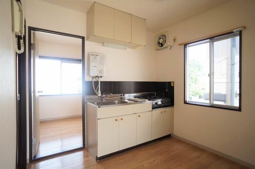 サンハイツ渡利 201号-4