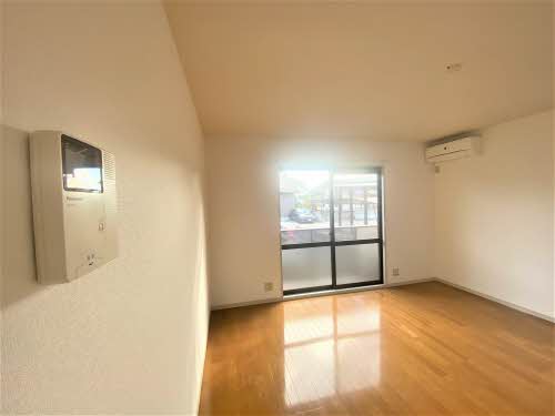 ファミーユ 101号-2