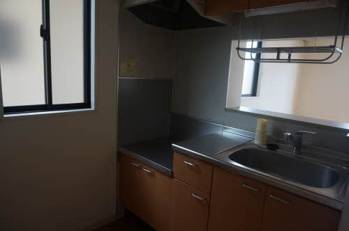 ファミーユ 102号-5