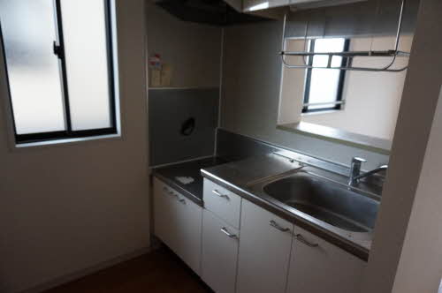 ファミーユ 202号-5