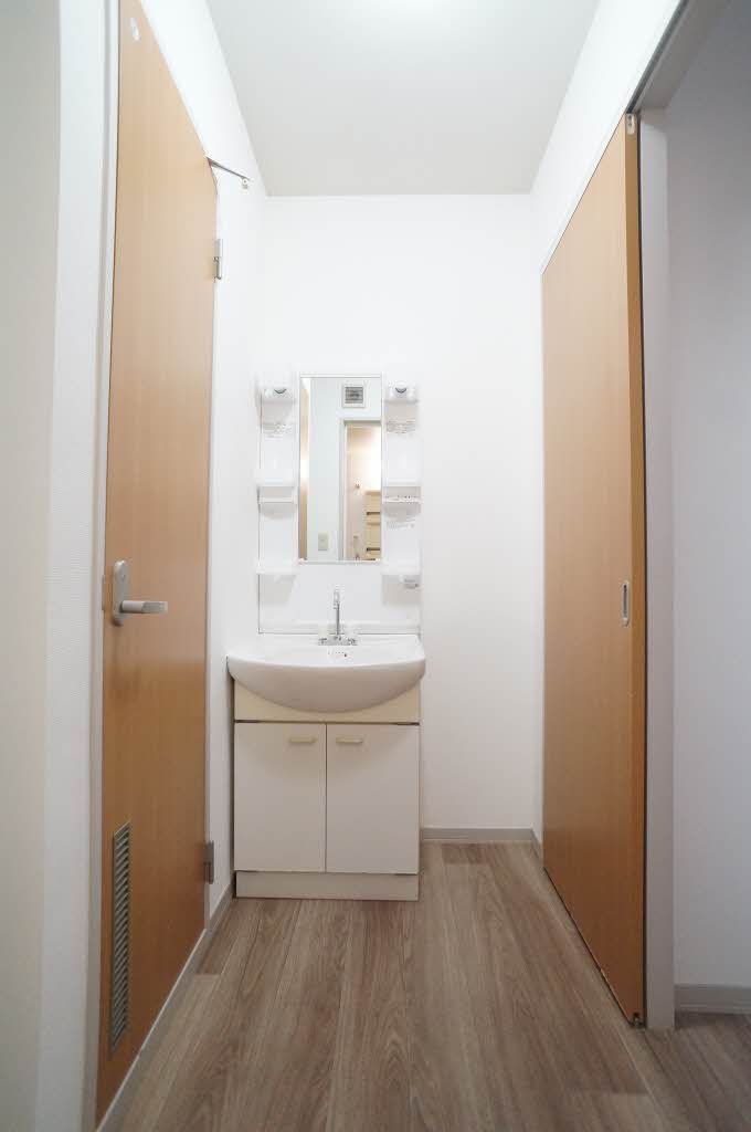 ハッピープレイス　Ｃ 203号-9