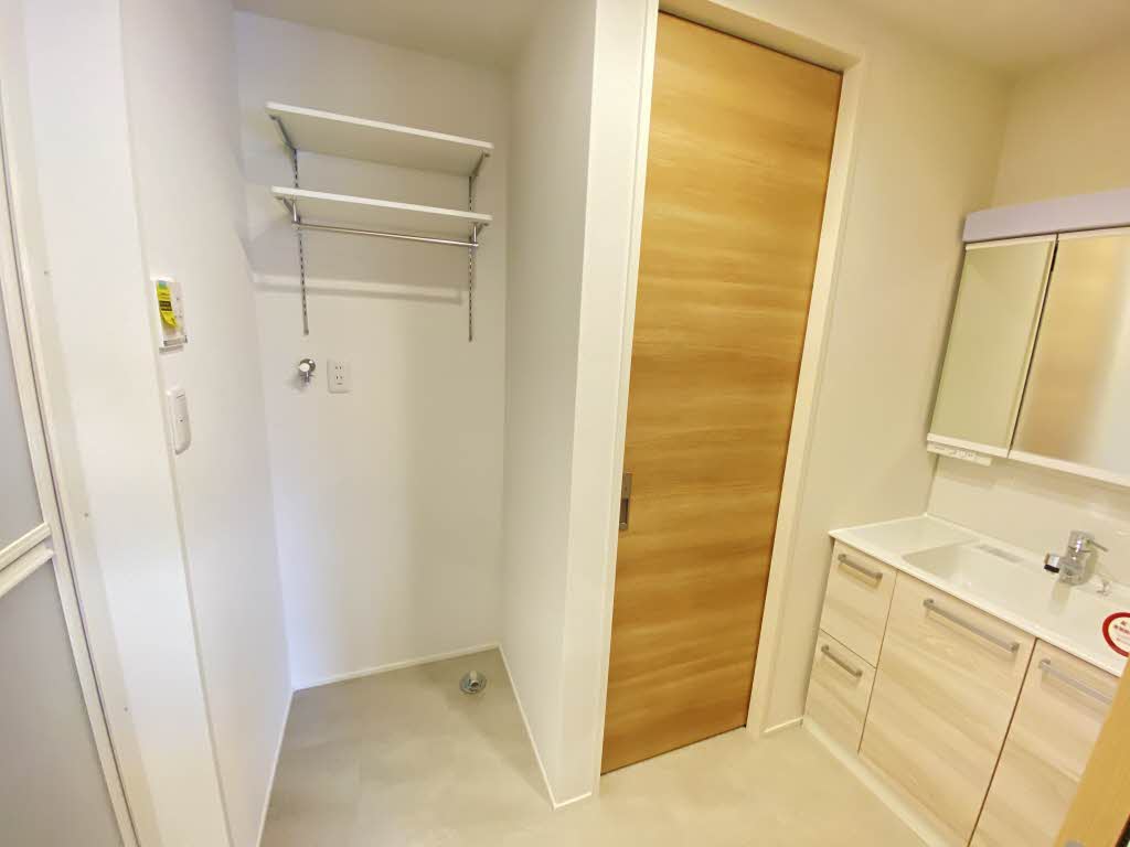 ファミール Ⅱ 201号-8