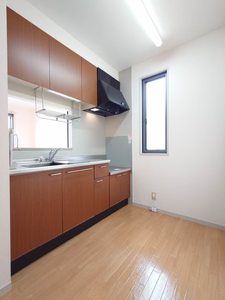 プレッセ山根F 201号-4