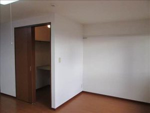 ウィスティアリア久留米 201号-5