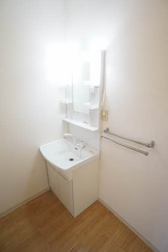 コモンウィステリアA 201号-12