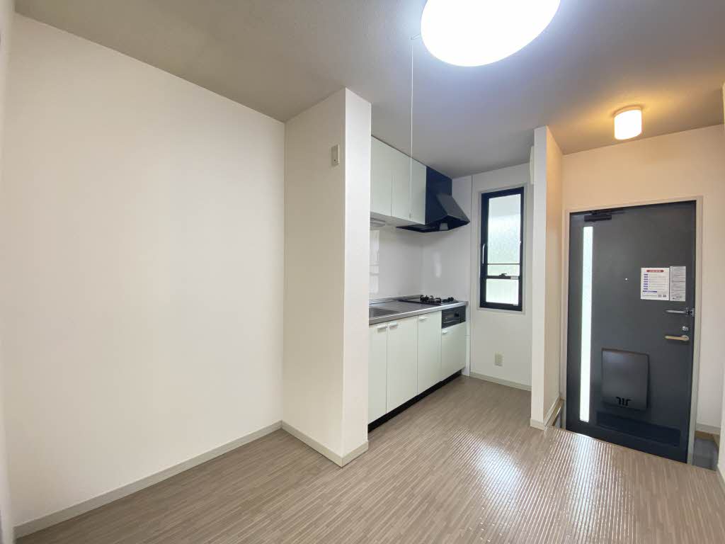 レジデンス岡ノ城 102号-3