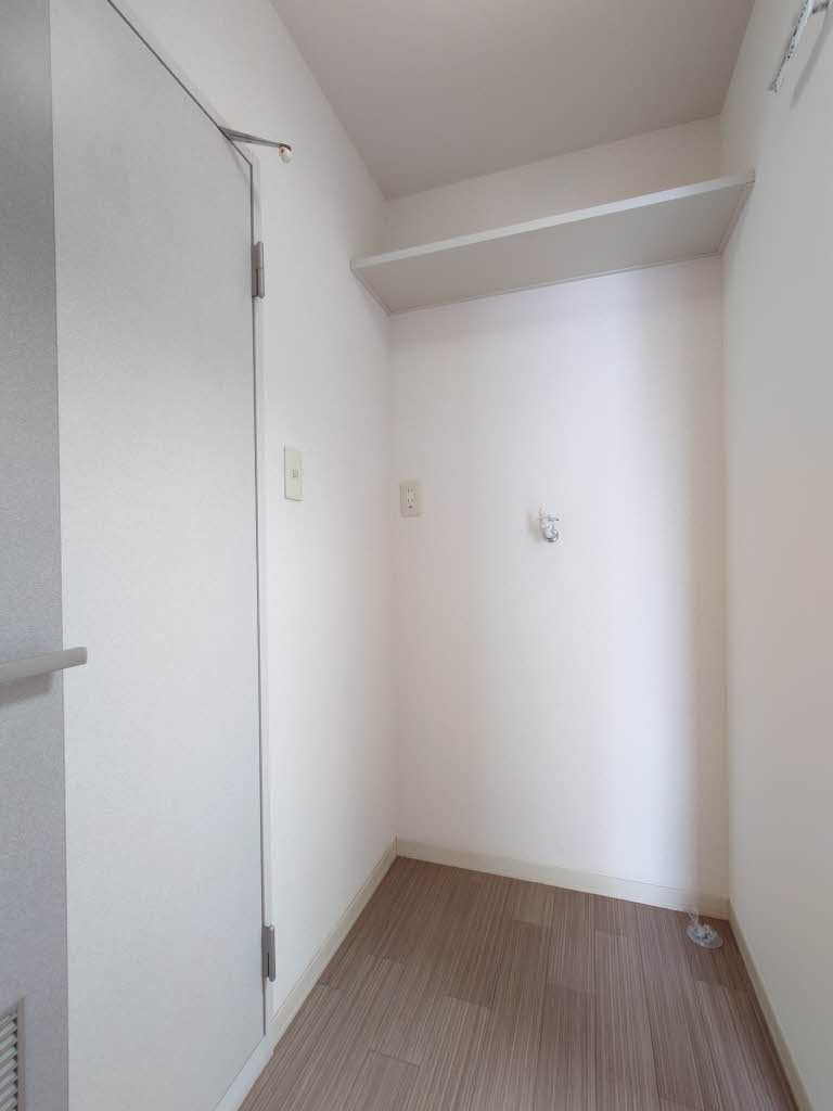 Ｆｌｏｗｅｒ　Ｇａｒｄｅｎ弐番館 203号-8