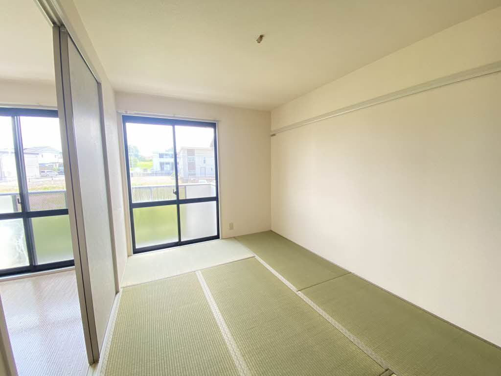 サンクス　Ｅ 203号-5