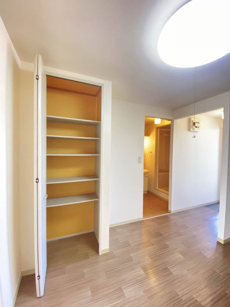 サンクス　Ｅ 203号-14