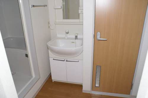 アースヴィレッジ 101号-3