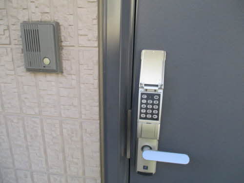 プレッセ山根Ｅ 203号-4