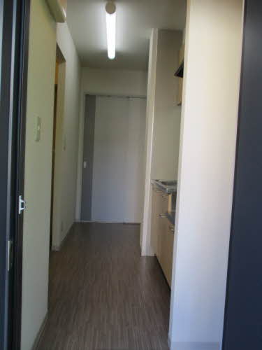 プレッセ山根Ｅ 203号-5