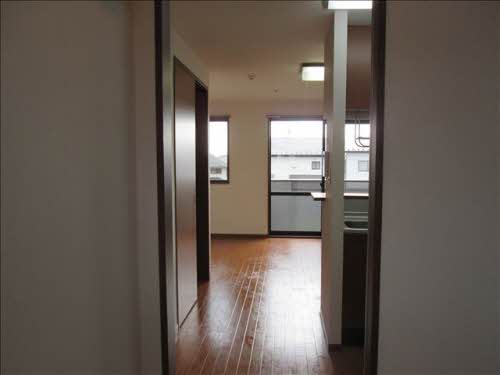 ウィスティアリア久留米 201号-3