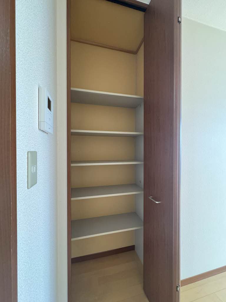 インターヴィレッジC 201号-8