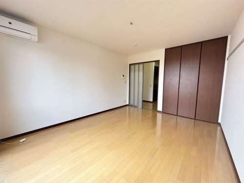 インターヴィレッジE 202号-4