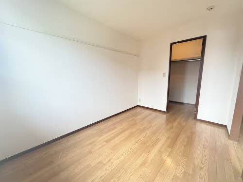 ソレイユ堤 202号-4