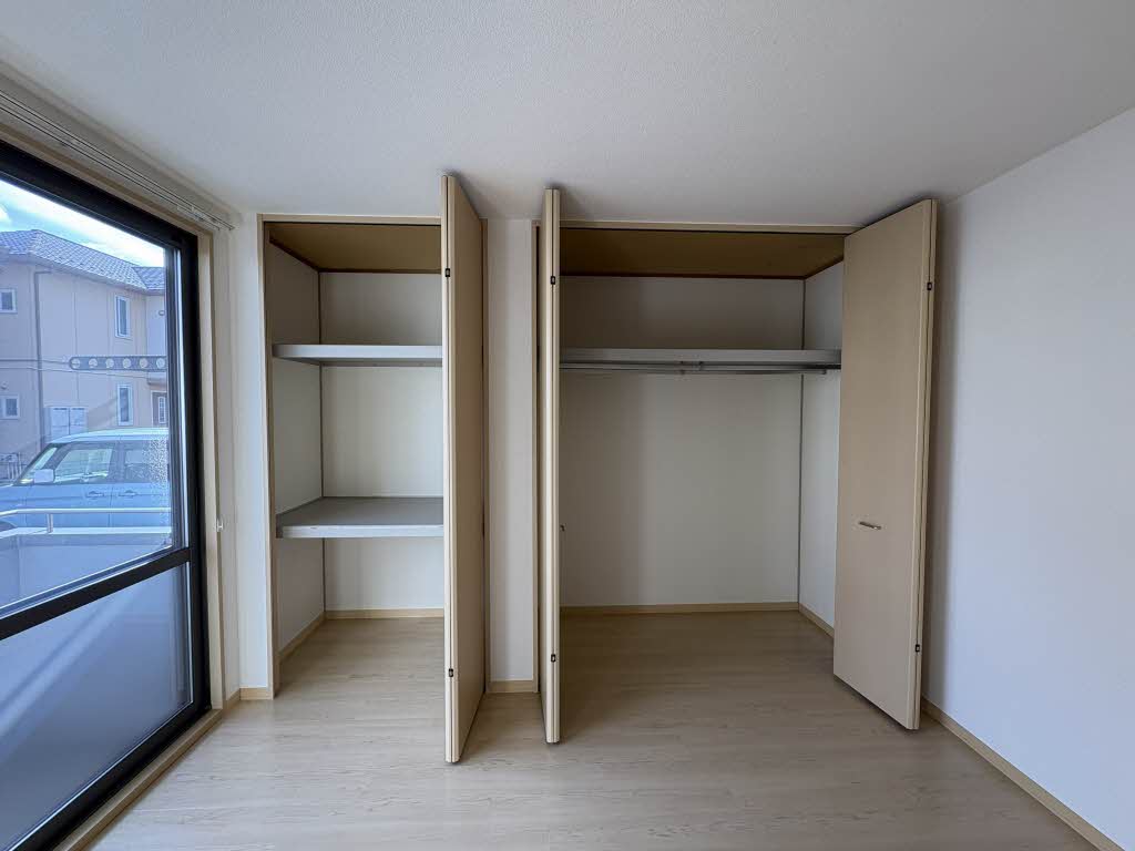 イル・ソーレＴＯＷＮ　Ｂ 102号-8