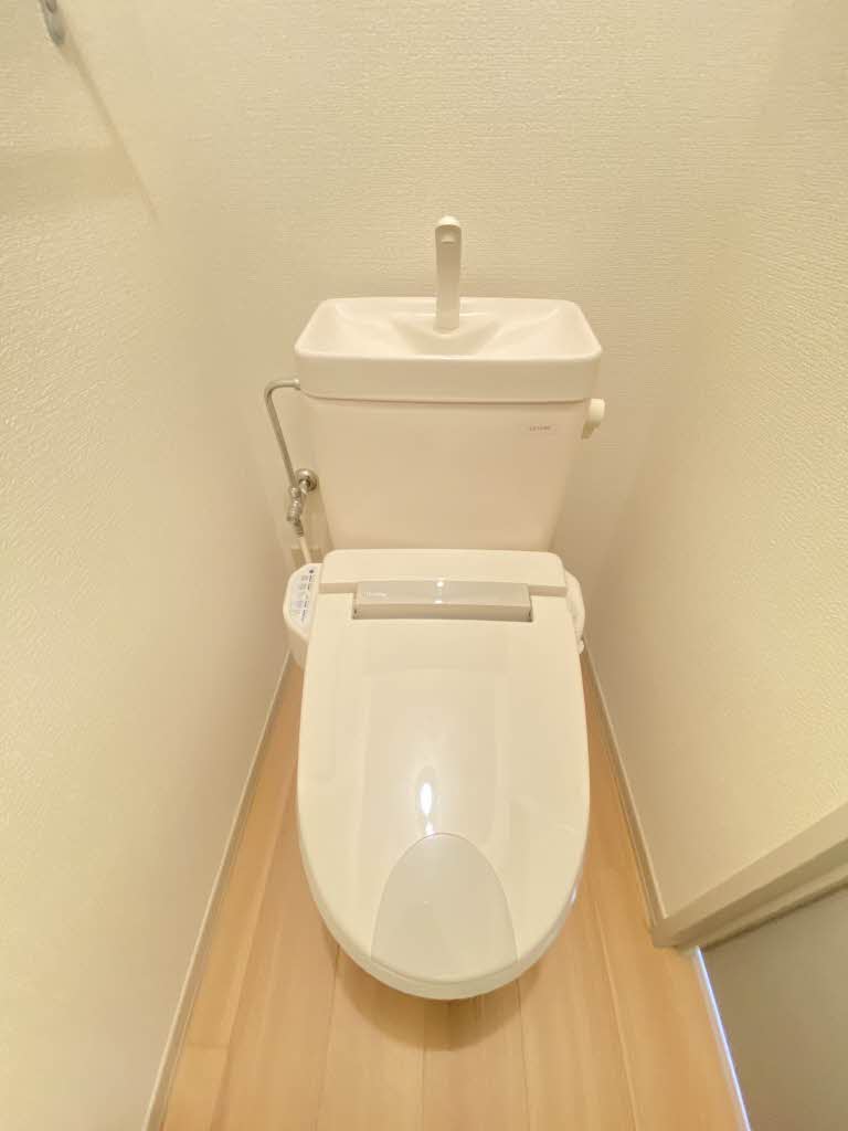 リンバ・イスタナ 202号-5