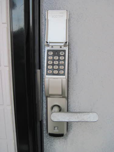 ロイヤルレジデンスB 202号-3