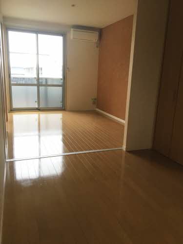 シャーメゾン　エスペランサ 201号-4