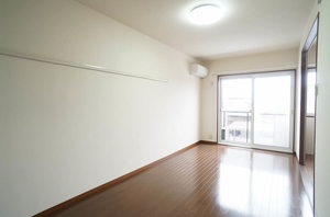 リラ・フィオーレ 202号-2