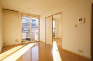 ロイヤルハイツ　Ｊ 101号-2