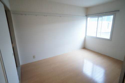 アパートメントハウス・アイリスA 107号-5