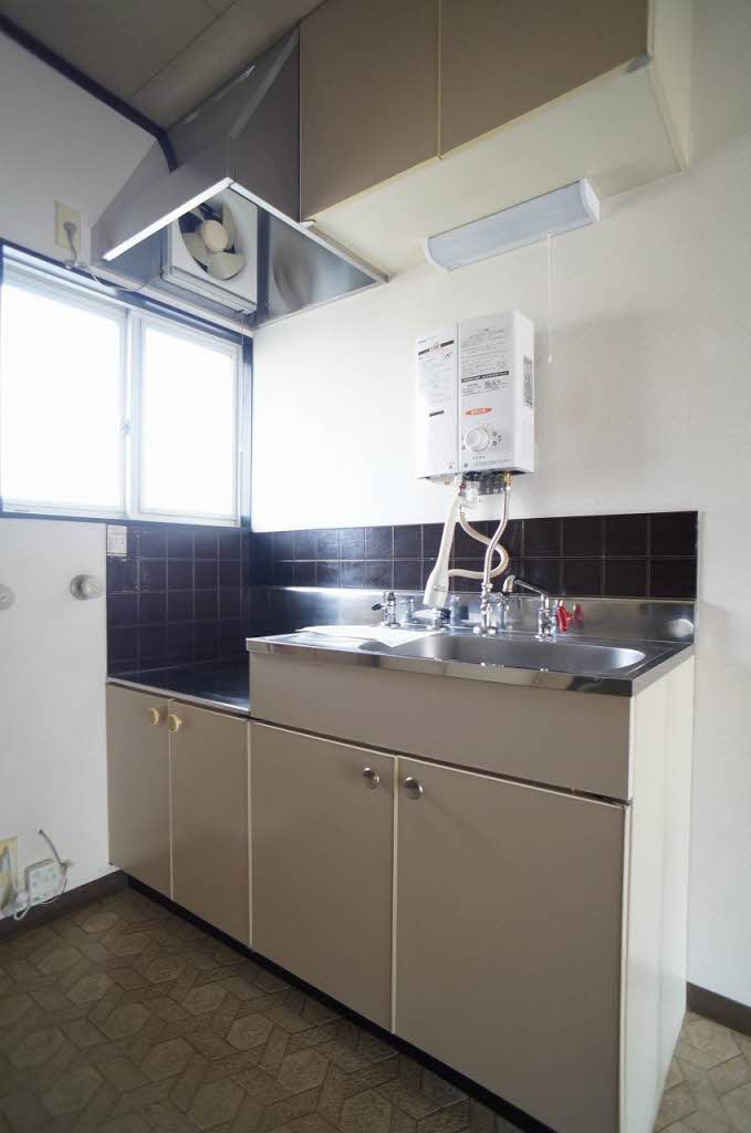 タウニィ南大通 202号-4