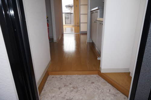 ヴィラージュ厨川 203号-2