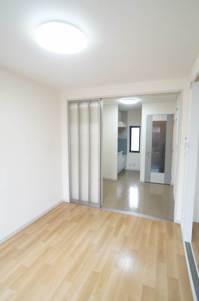 エスメラード C 201号-3