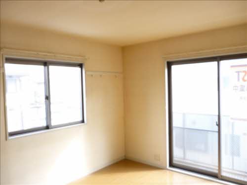 シャーメゾン　ラフィーネ 201号-2