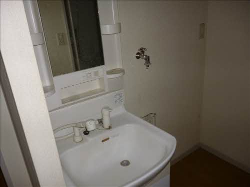 シャーメゾン　ラフィーネ 201号-9