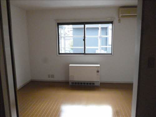 シャーメゾン ラフィーネ 202号-3