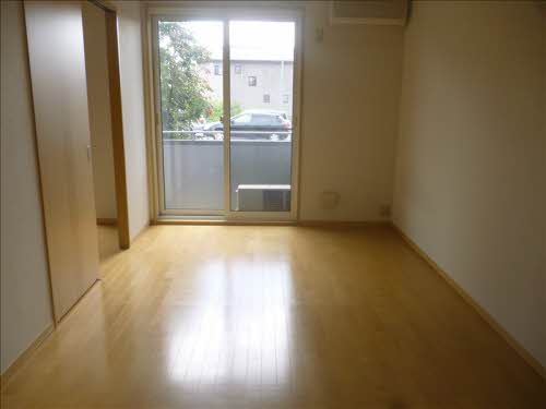 ロイヤルハイツ　Ｊ 102号-2