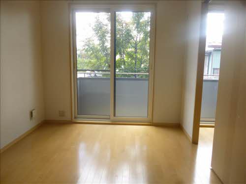 ロイヤルハイツ　Ｊ 102号-4