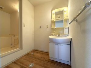 グランパティオ北上　Ｅ 202号-7