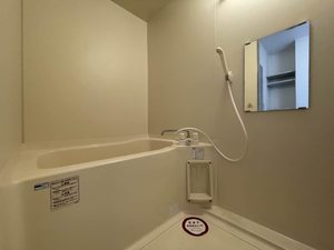 クリスタル・ガーデン D 101号-4