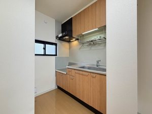 パレス・アザレアＤ 102号-3