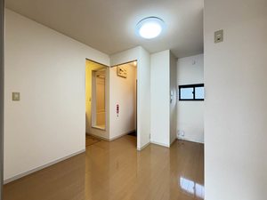 パレス・アザレアＤ 102号-4