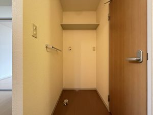 パレス・アザレアＤ 102号-9