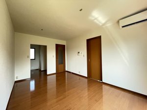 コーポ・リビエラ 201号-3