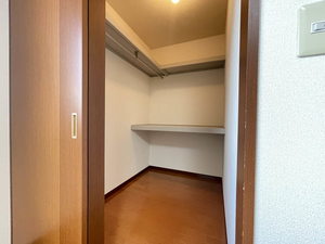 プラザ・カナン弐番館 202号-11