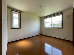 ラフィーネ水沢 101号-9