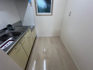 シャーメゾン的場 101号-5