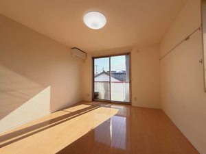 メゾンシャロット 203号-2