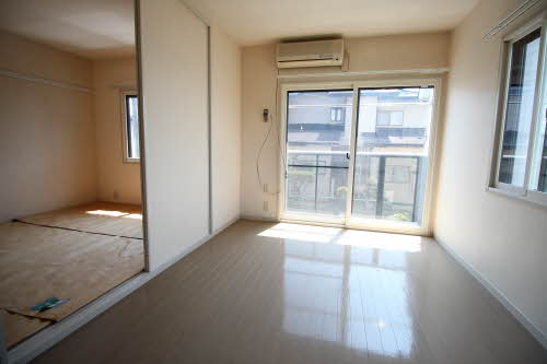 エントランス中野 202号-3