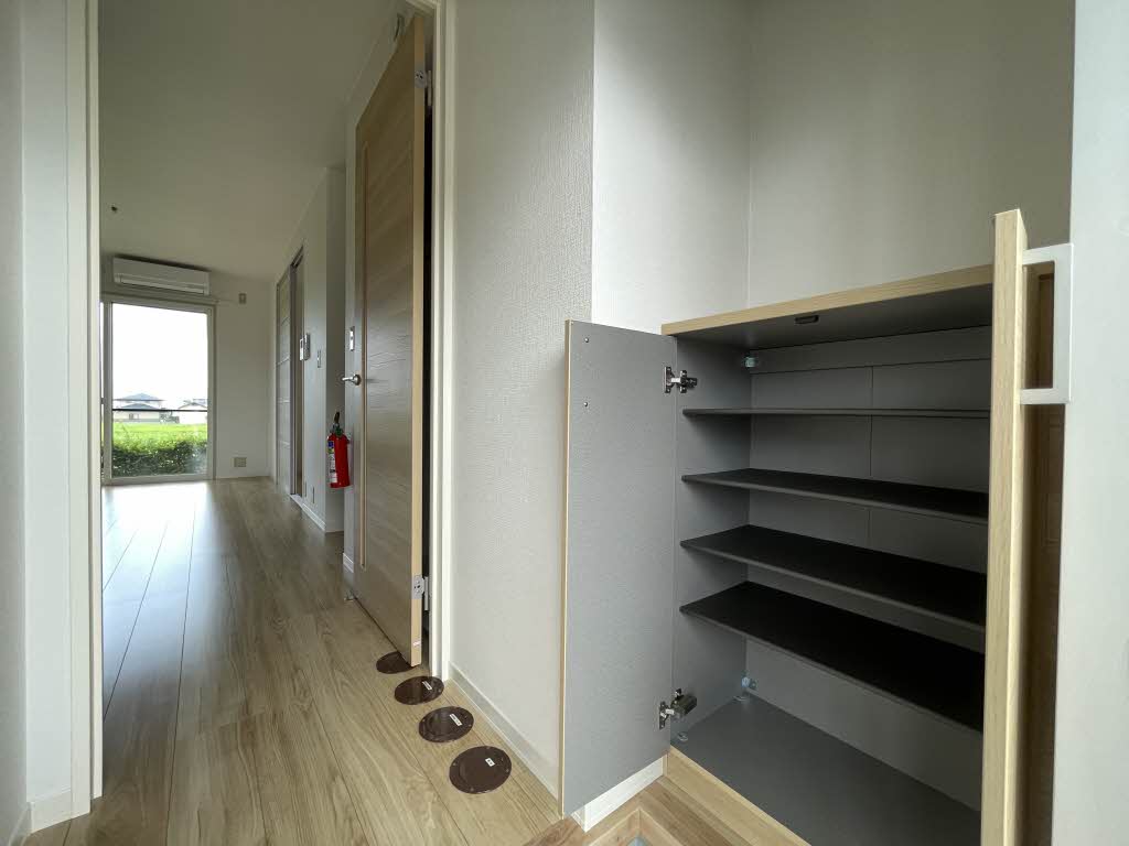 クリスタル・ガーデン D 101号-11