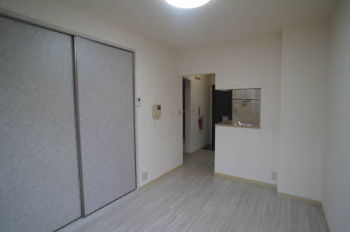 パークサイド古城 B 105号-2