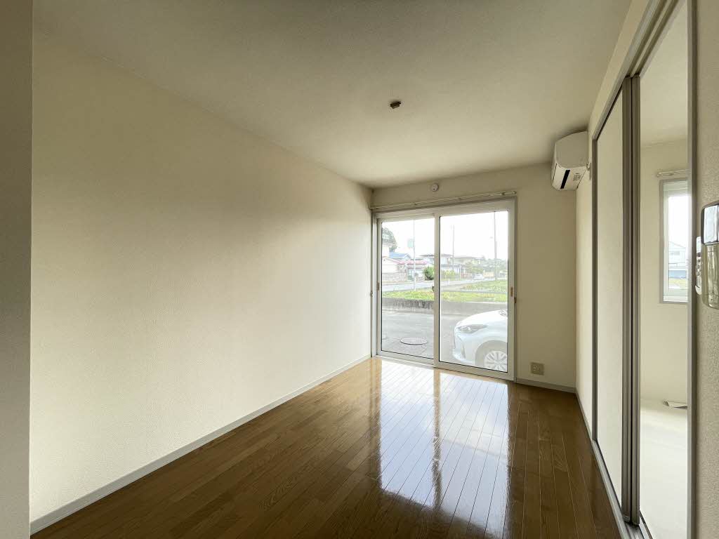 グレイハウス 102号-2