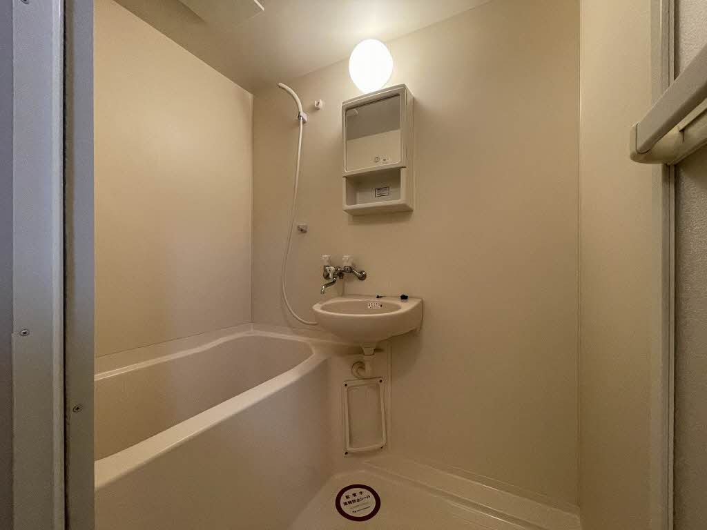 パセオ・ジン　Ｄ 102号-6